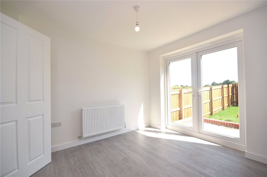 Property photo 3 of 18 Picture No. 04