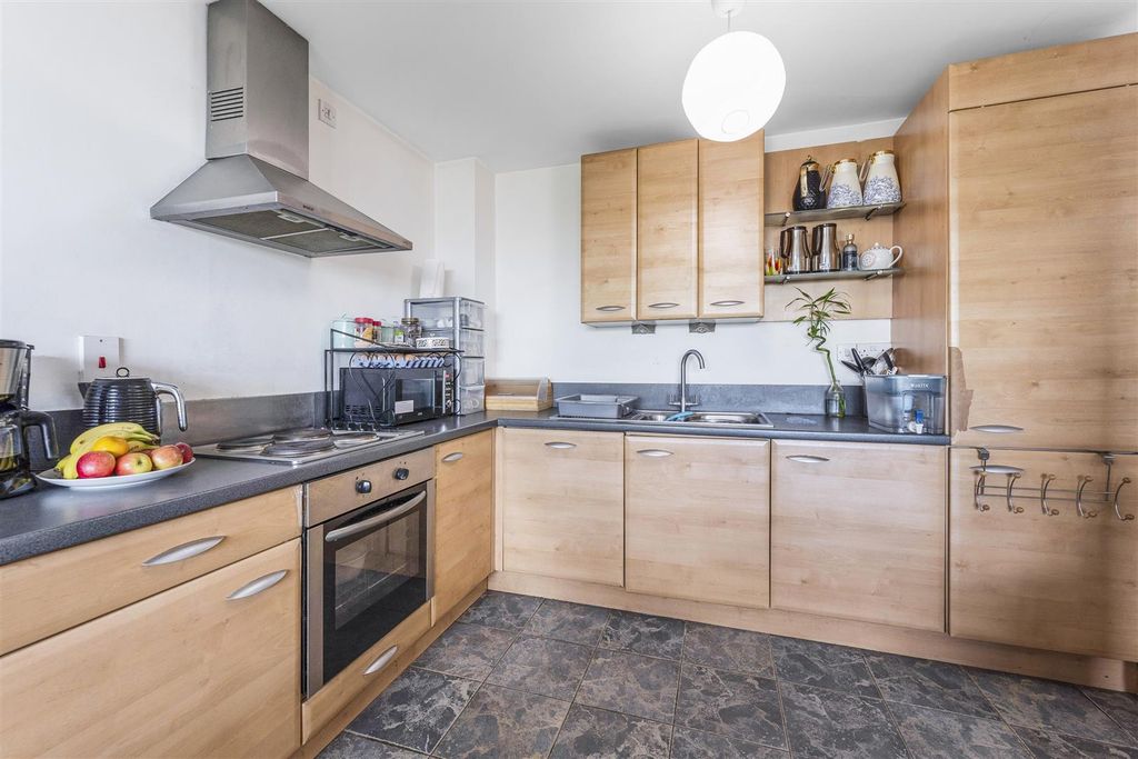 Property photo 3 of 7 Kitchen.Jpg