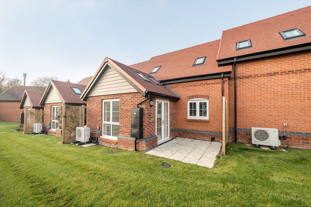 Additional image 9 of 2 bed cottage to rentPolo Drive, Lime Tree Village, Rugby CV22