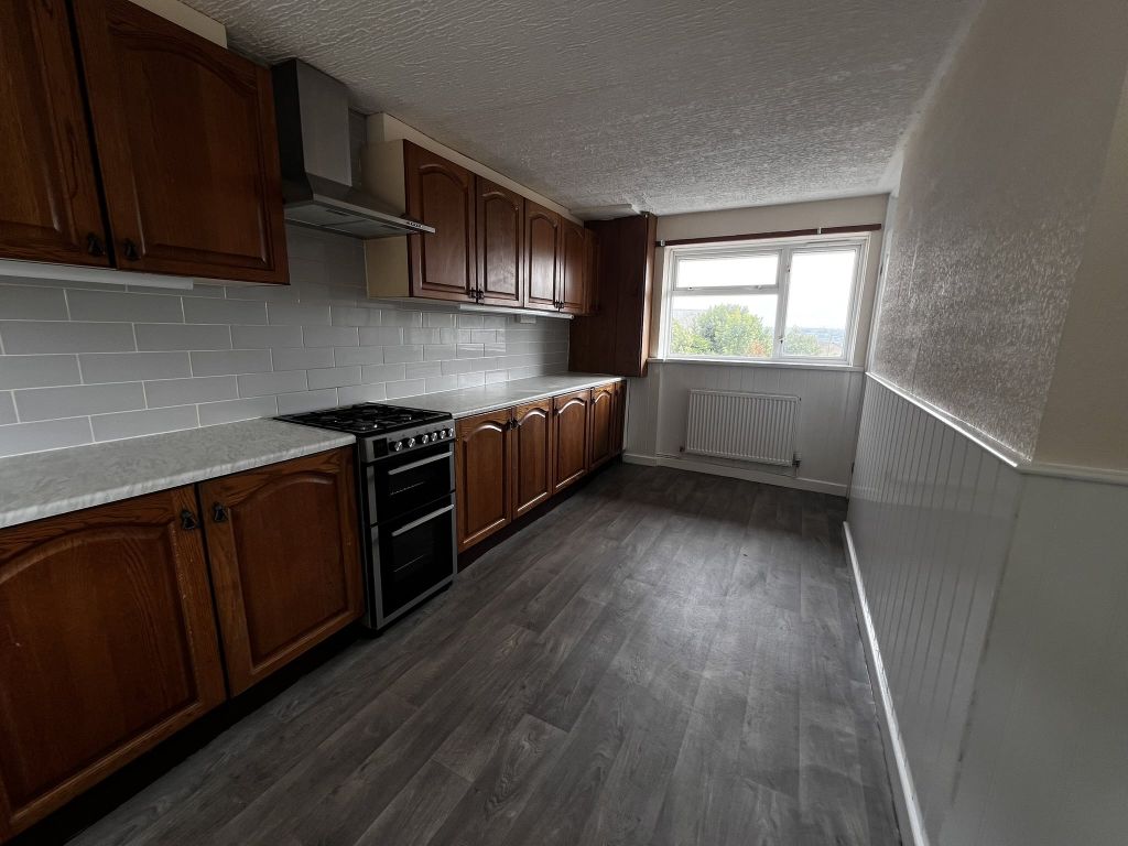 Property photo 3 of 13 Img_2303