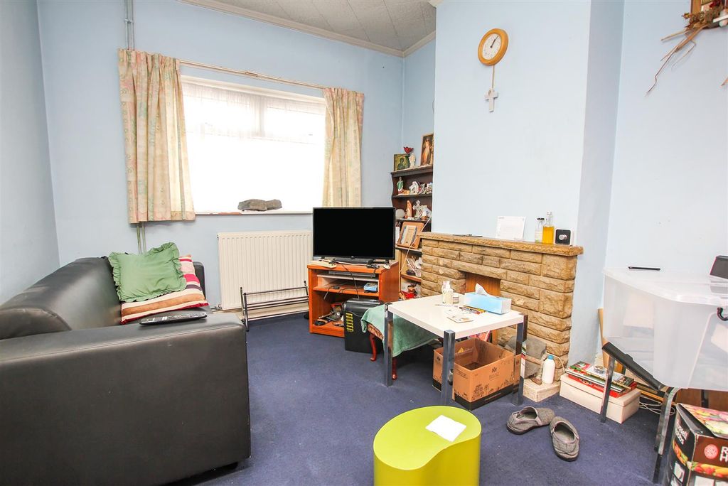 Property photo 3 of 9
