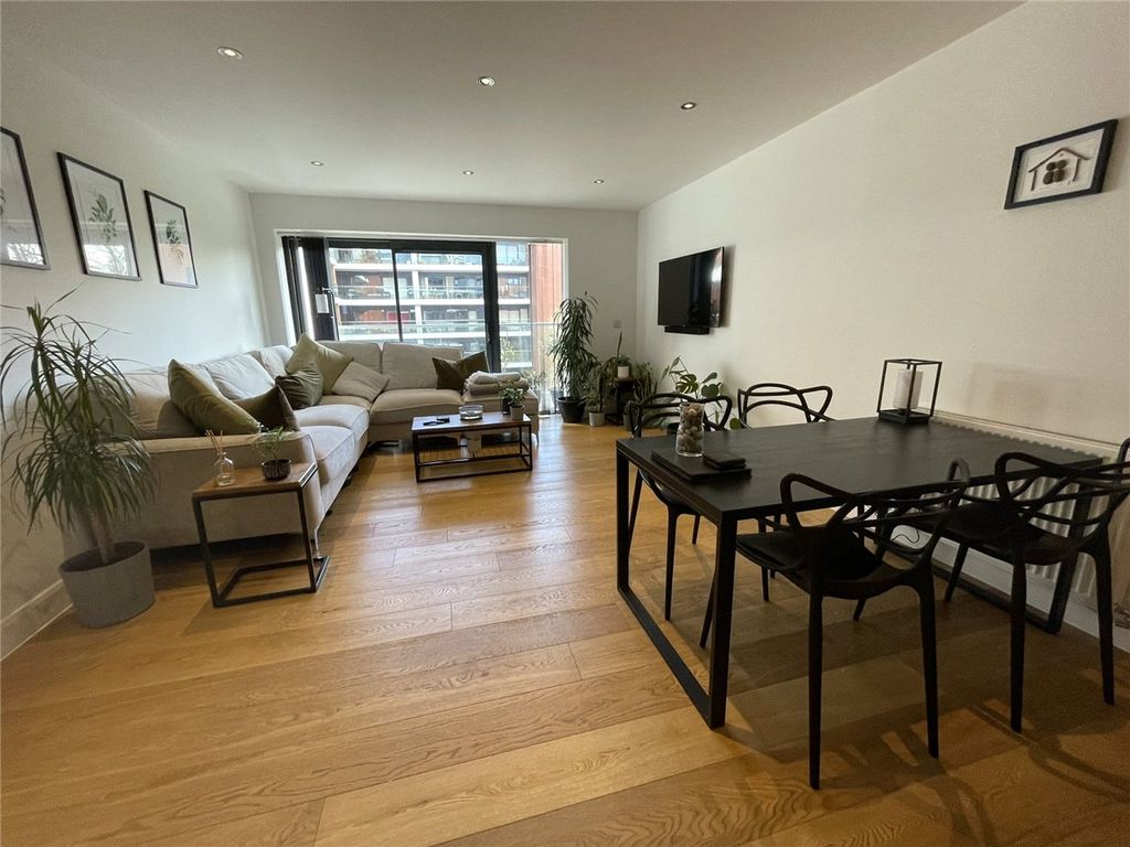 Property photo 3 of 10 Picture No. 06