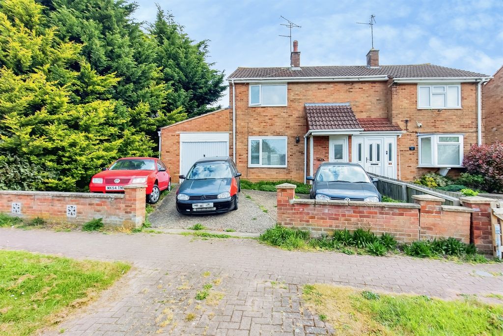 Property photo 1 of 12