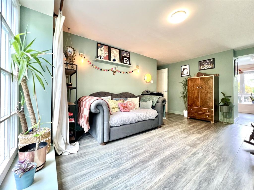 Property photo 3 of 17 Linlithgow