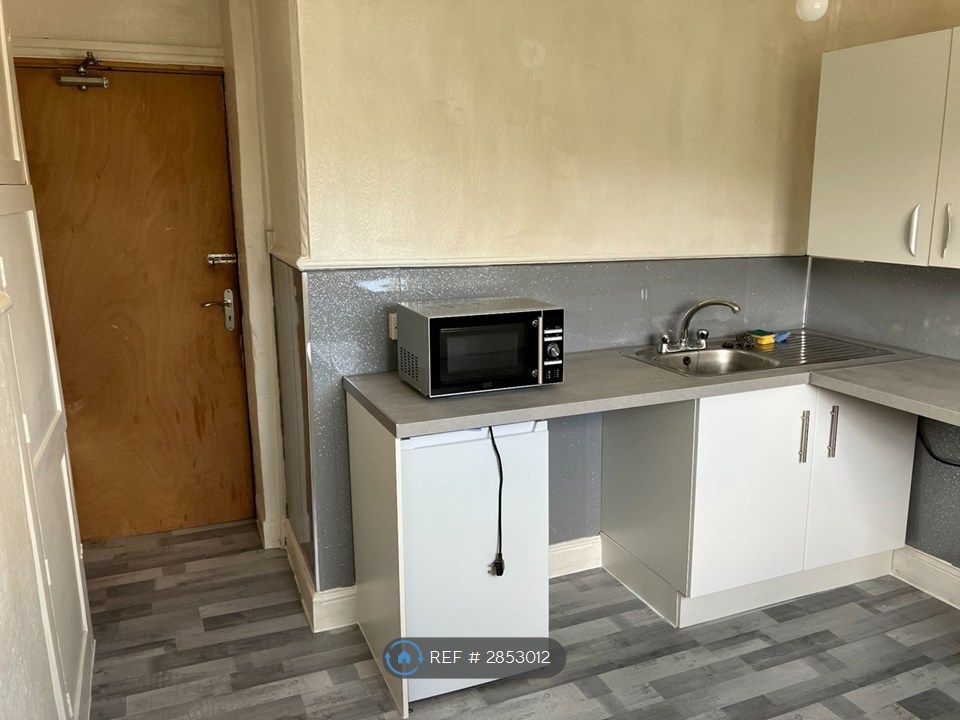 Property photo 1 of 2