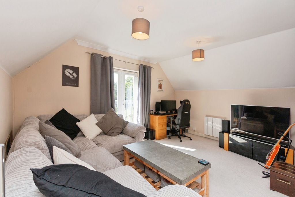 Property photo 3 of 17 Pbox-Img.Jpg