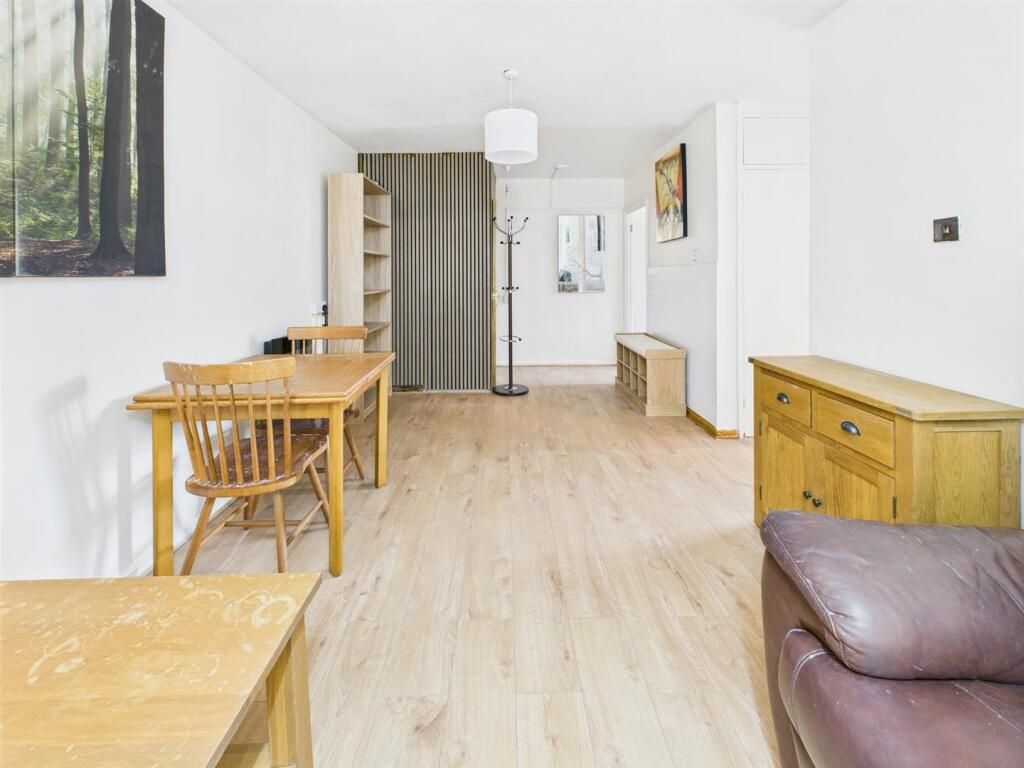 Property photo 1 of 5 1