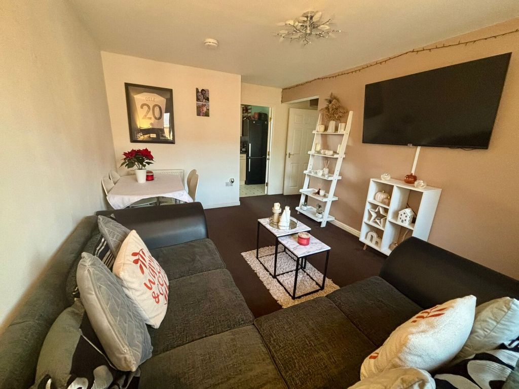 Property photo 3 of 13 Picture No. 17