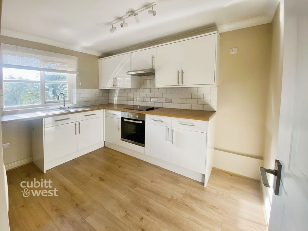 Property photo 3 of 12 B2942359-Img-2024...