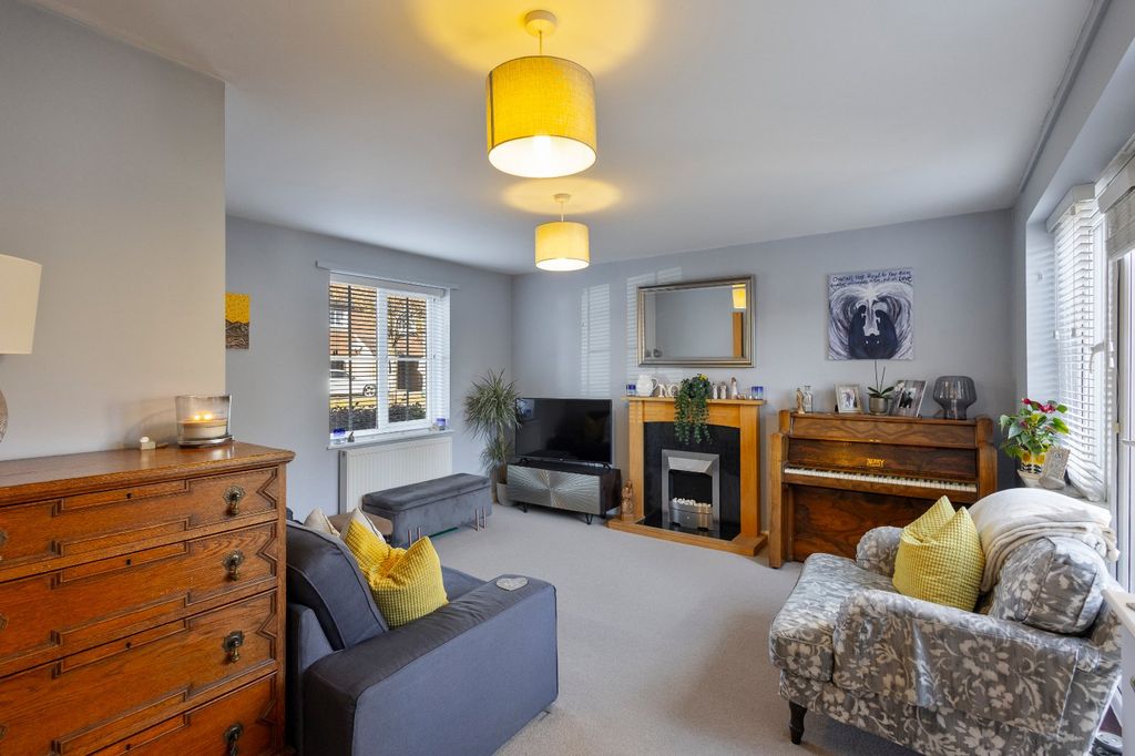 Property photo 3 of 23 Picture No. 25