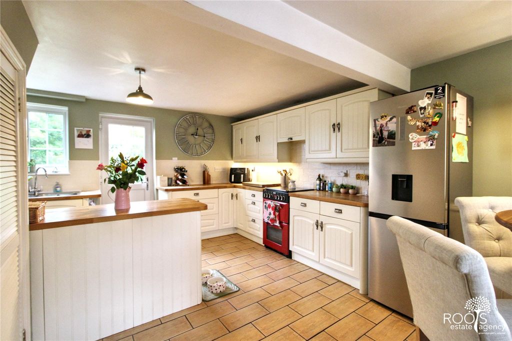 Property photo 2 of 14 Picture No. 02