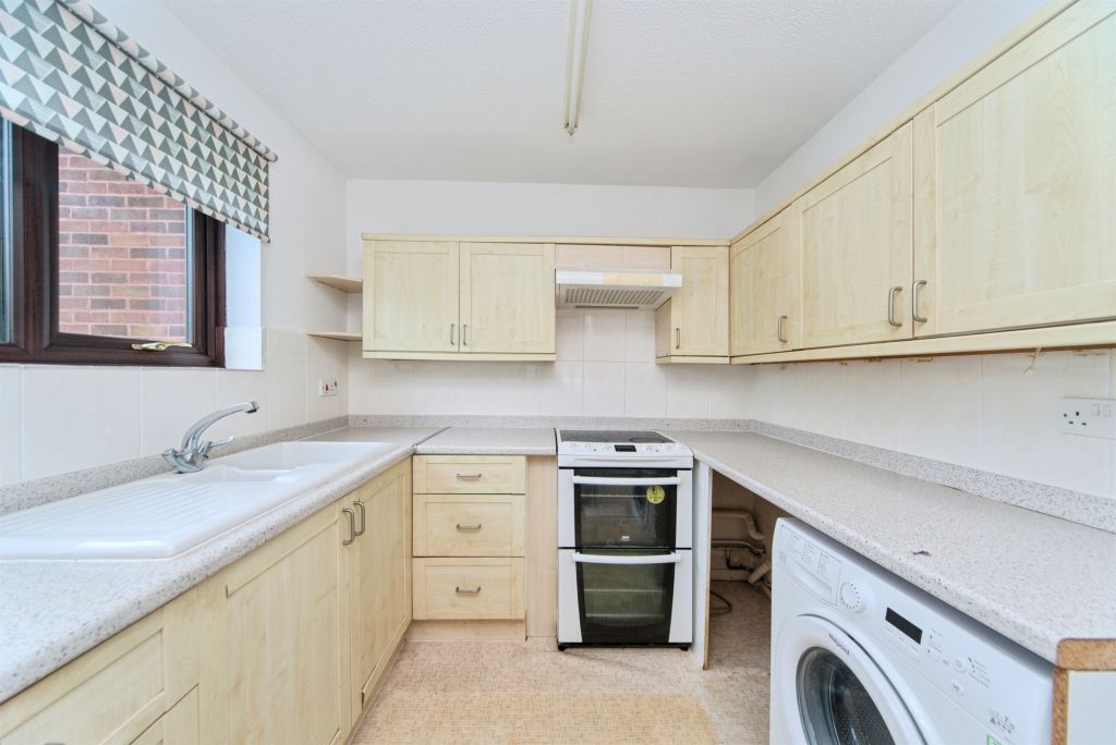 Property photo 2 of 14