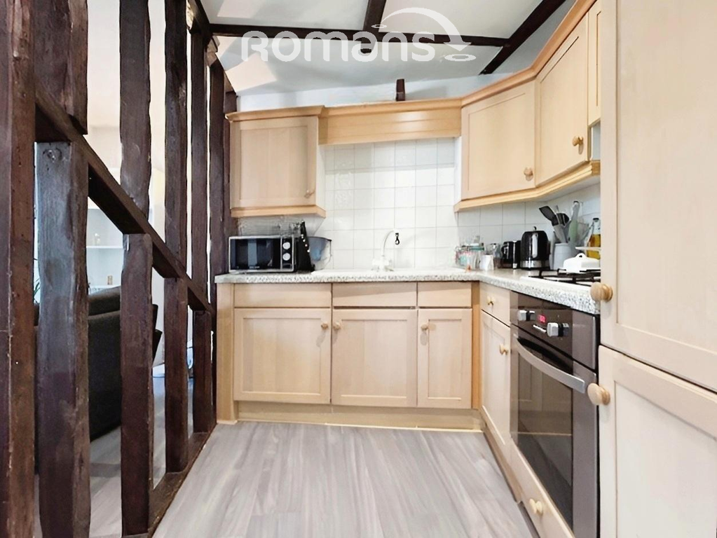 Property photo 2 of 10 Kitchen