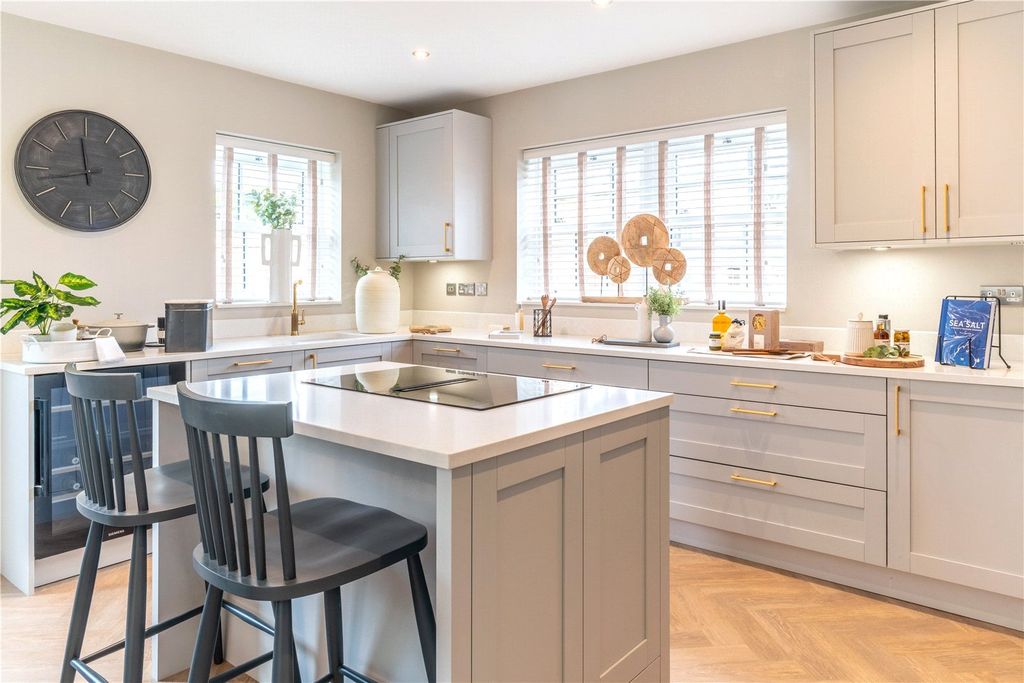 Property photo 2 of 15 Show Home