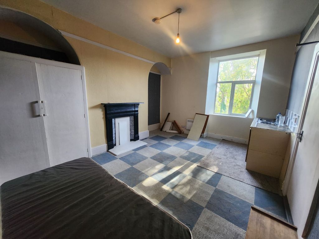 Property photo 1 of 3 2 Beech Grove, Bingley, Bd16 1Ab (Room 3)
