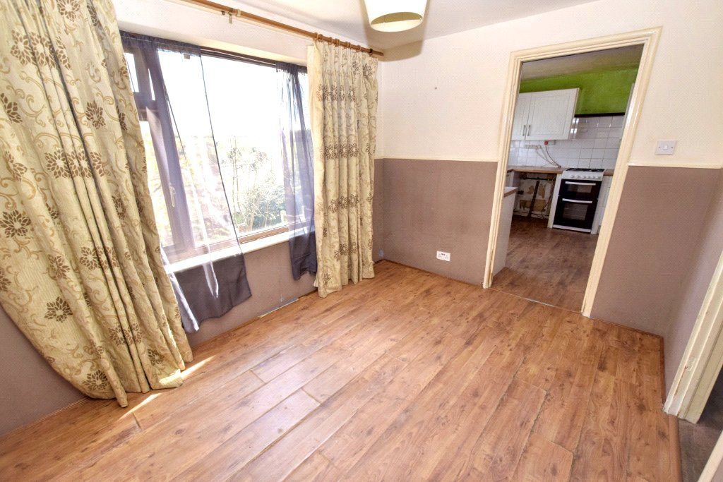 Property photo 3 of 18 Dining Room