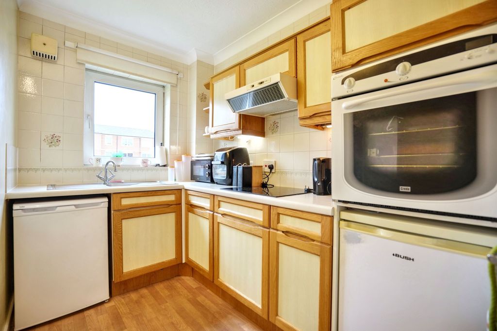 Property photo 2 of 9