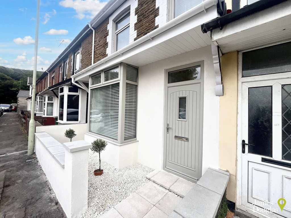 Property photo 1 of 20 Front3 (1)