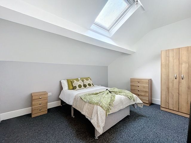Property photo 1 of 13 5 Bed HMO On Sheffield Road