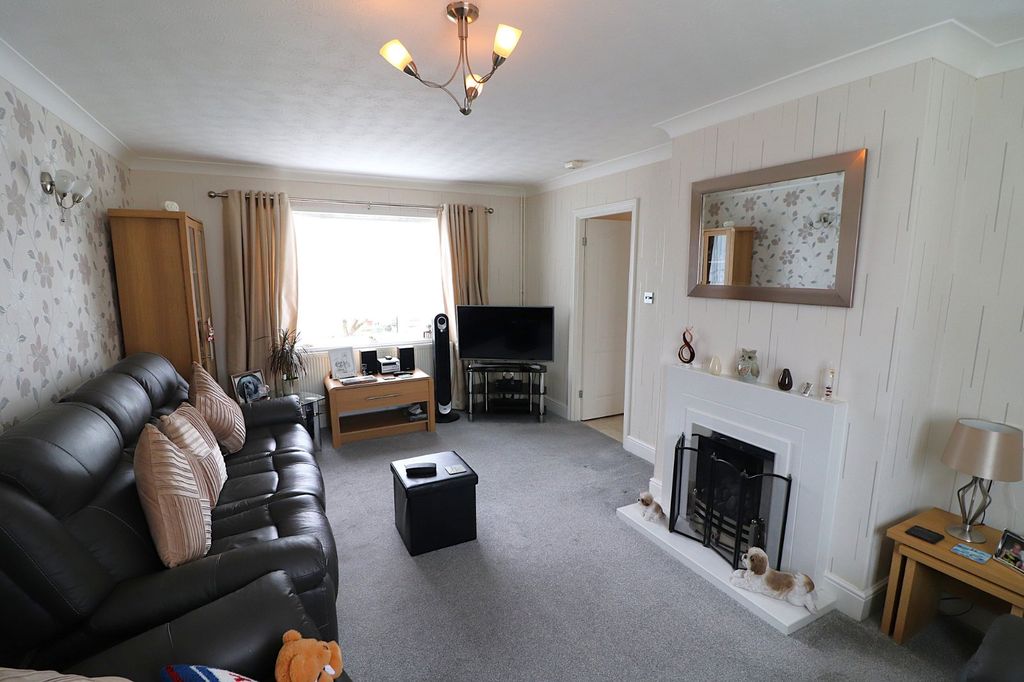 Property photo 3 of 14 Picture No. 28
