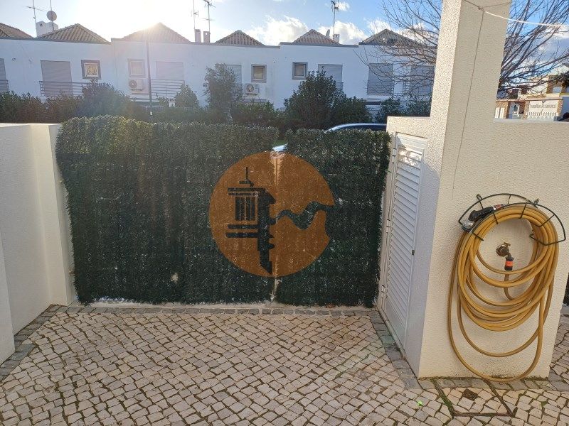 Property photo 2 of 33