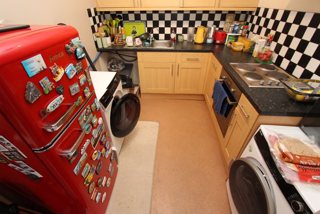 Property photo 2 of 6