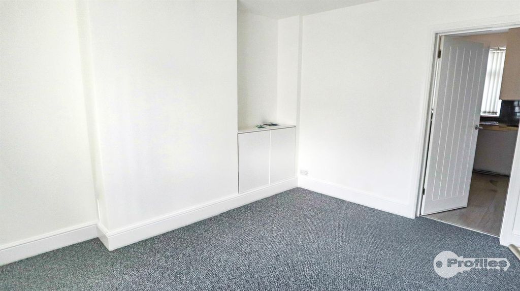 Property photo 3 of 10 Img_8806.Jpg