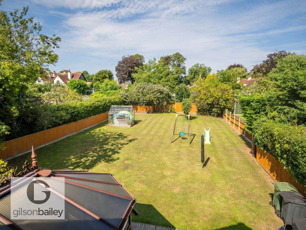 Property photo 3 of 35