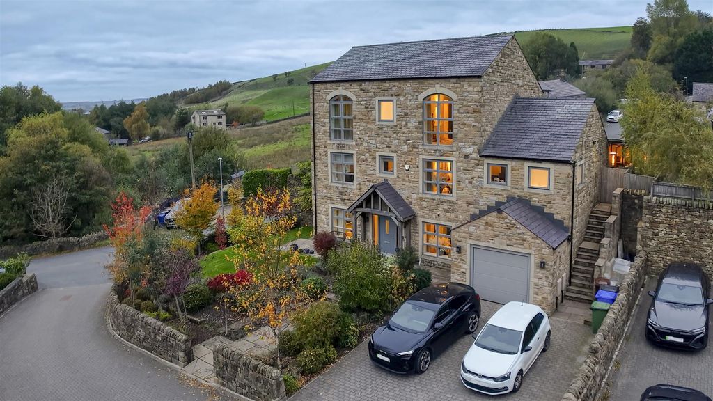 Property photo 1 of 60 Aerial Front