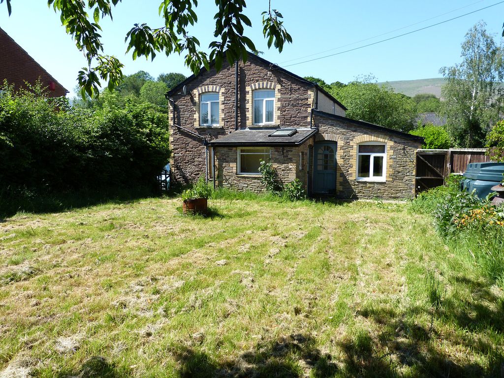 Property photo 2 of 10