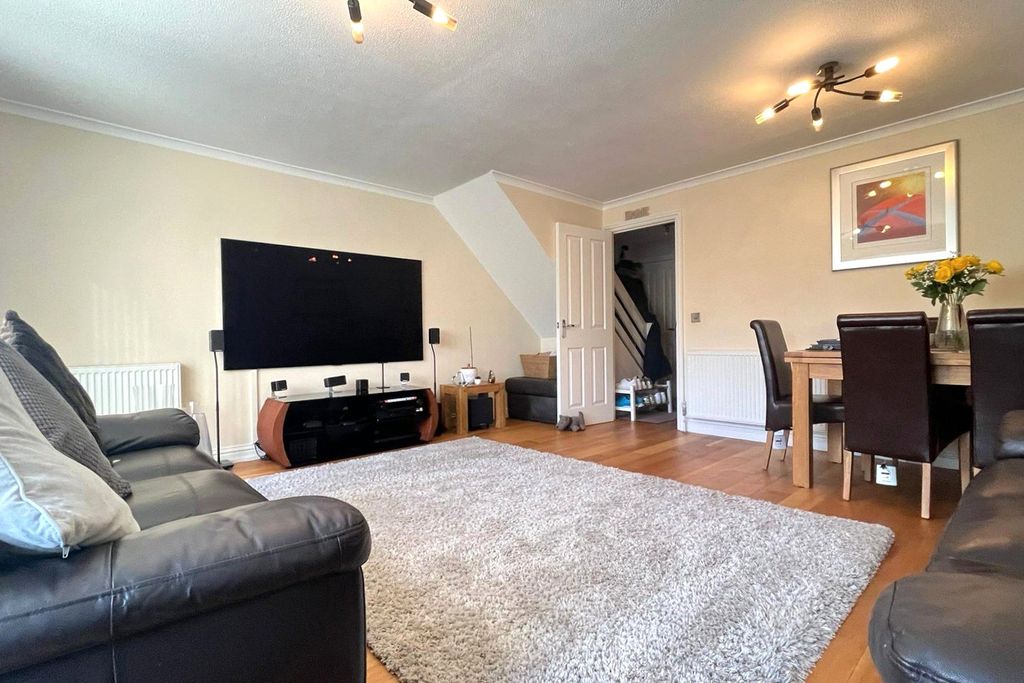 Property photo 2 of 12 Picture No. 18