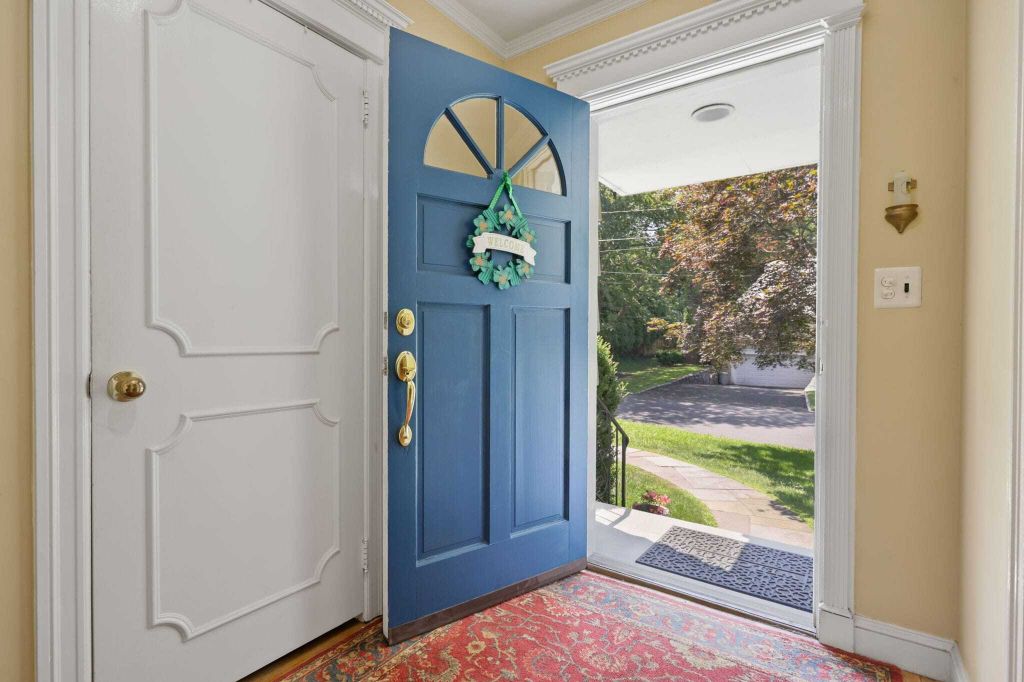 Property photo 2 of 27 <Alttext/>