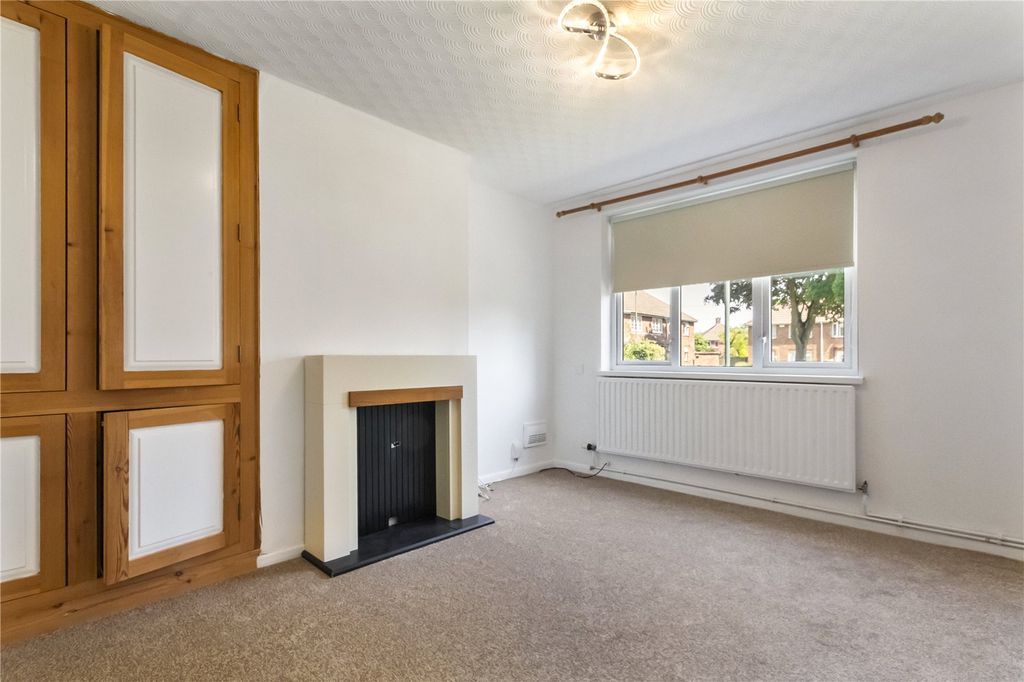 Property photo 2 of 25 Picture No. 24