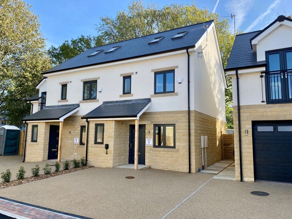 Property photo 1 of 19 Plot 5 The Langbar