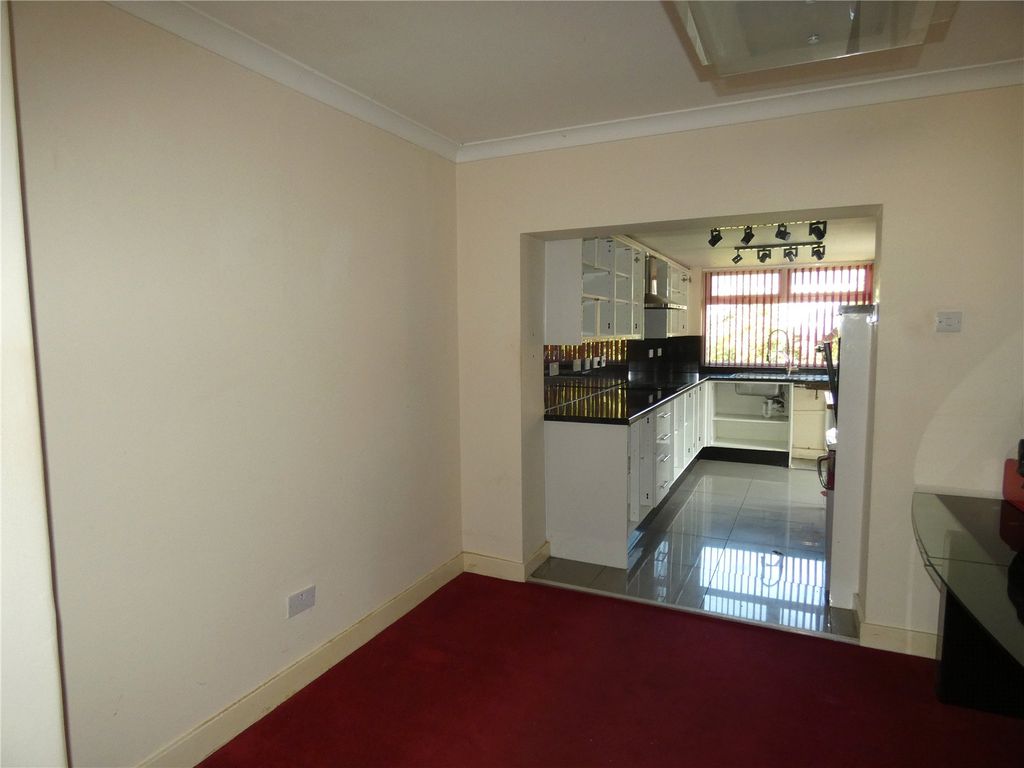 Property photo 3 of 14 Picture No. 18