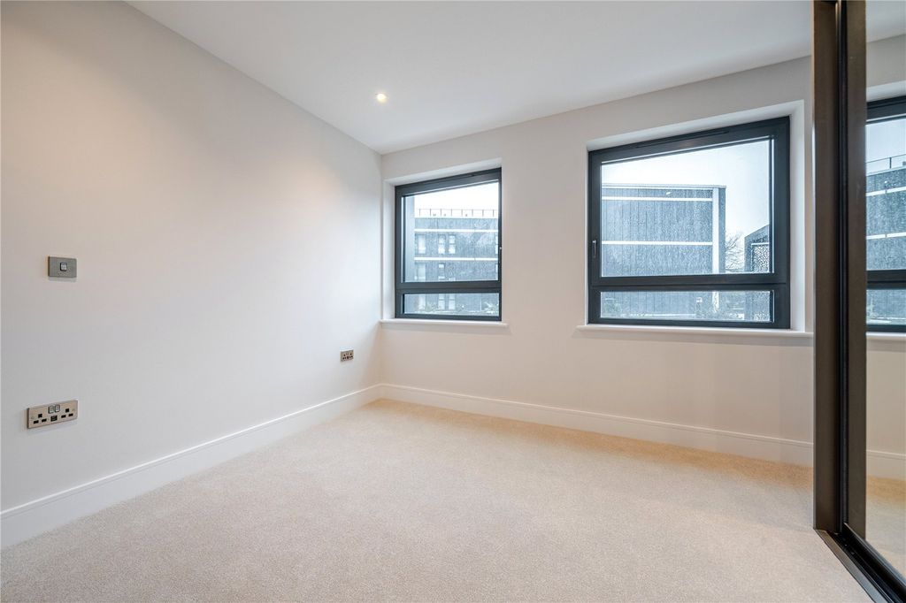 Property photo 3 of 13 Picture No. 02