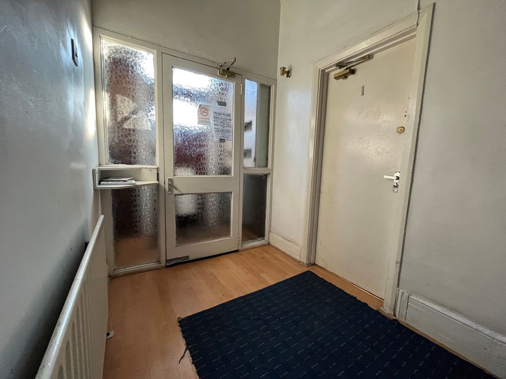 Property photo 2 of 10 Exterior