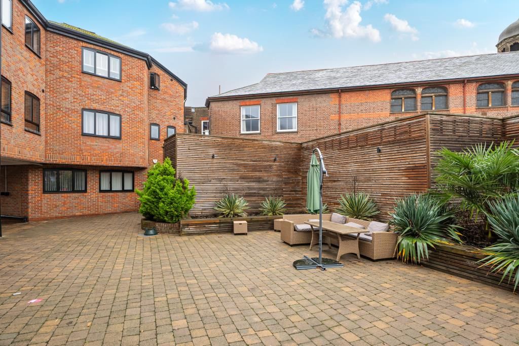 Property photo 1 of 18 Front Aspect