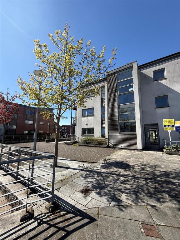 Property photo 1 of 28 Exterior