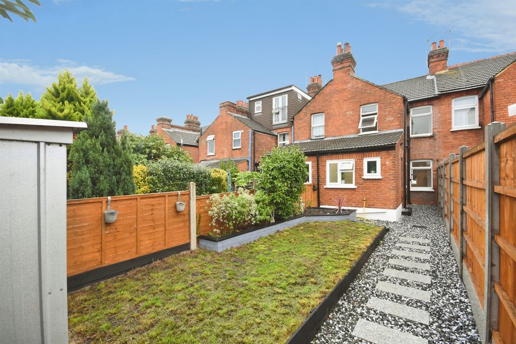 Property photo 3 of 15