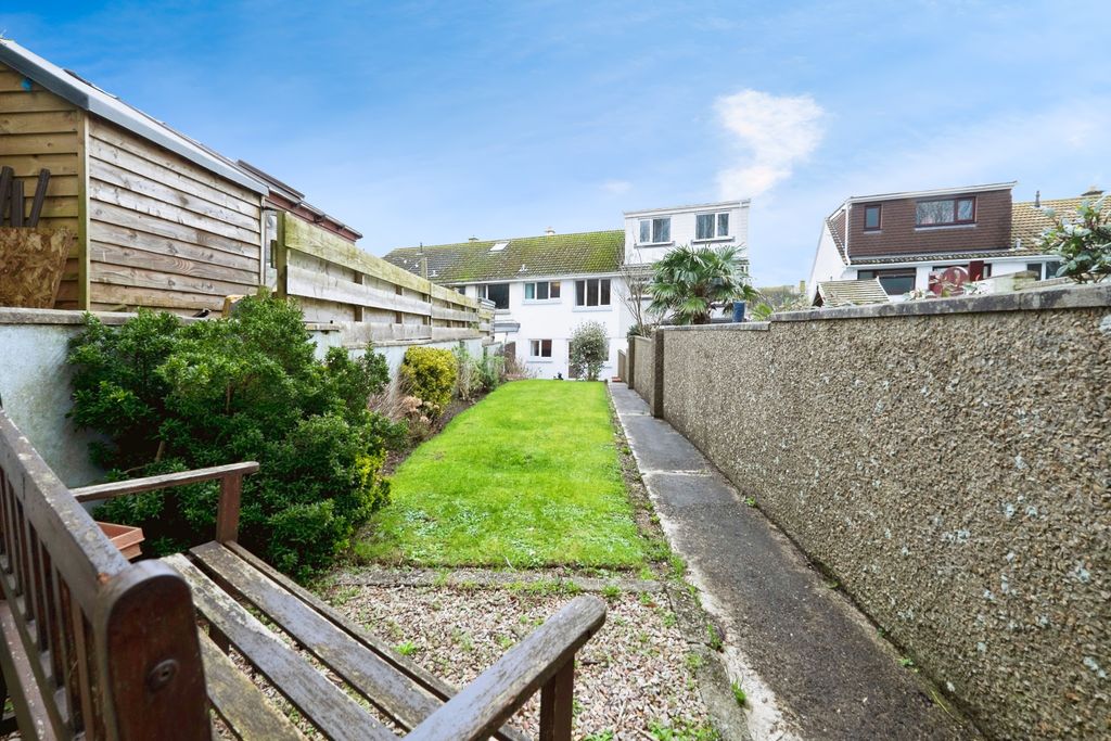 Property photo 3 of 13 Garden