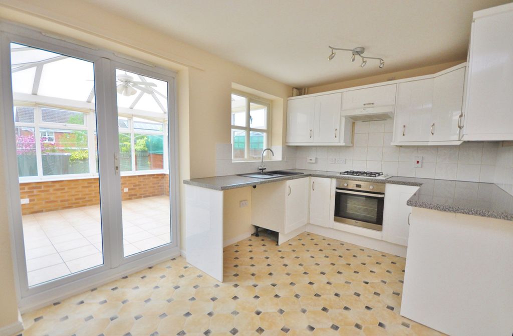 Property photo 2 of 13 Photo 02