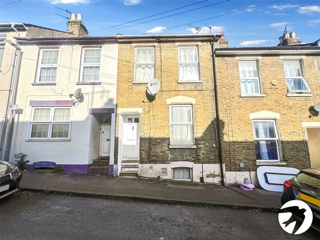 Property photo 1 of 10 Front