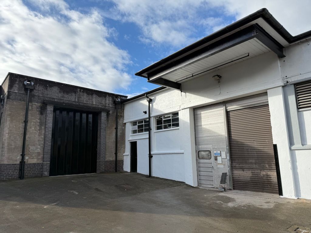 Property photo 1 of 18 Featured Image