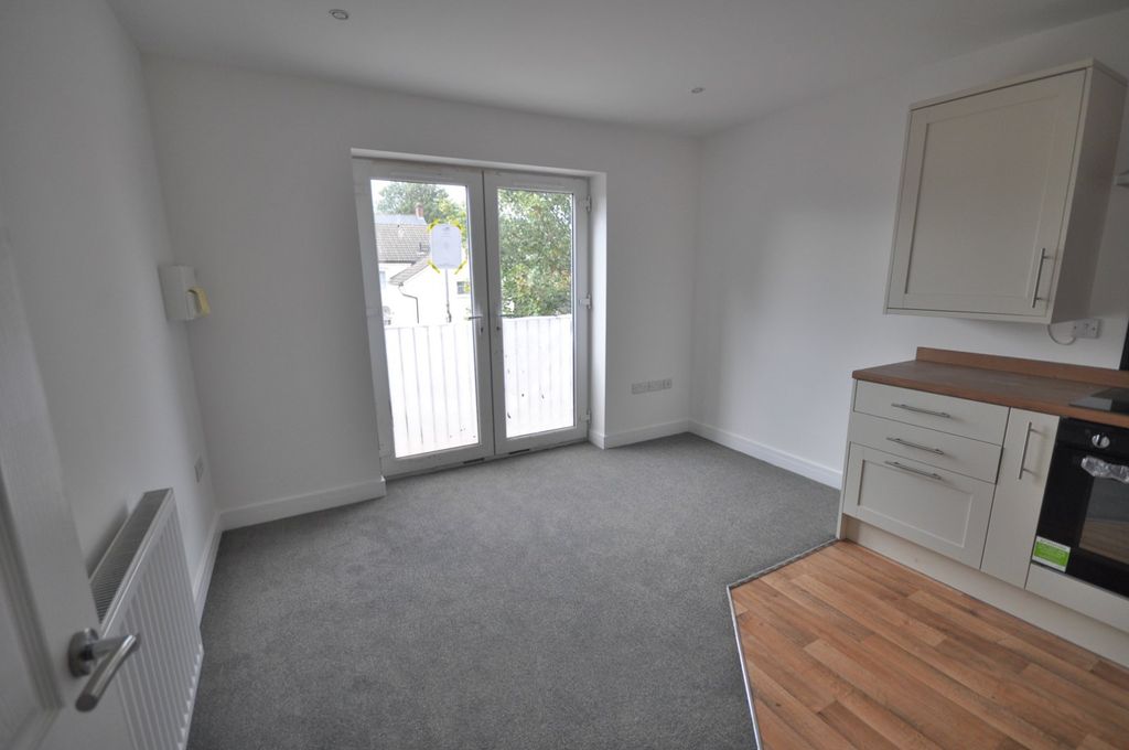 Property photo 3 of 6 Picture No. 04
