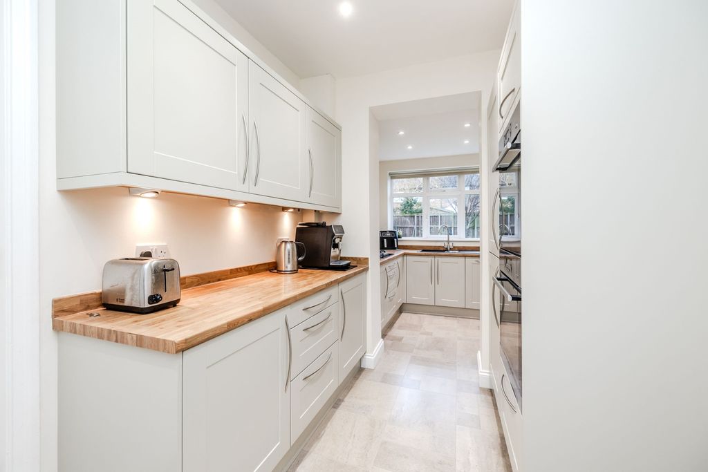 Property photo 3 of 27 32Northcoteavenue-Newcastleupontyne-Ne55An-10