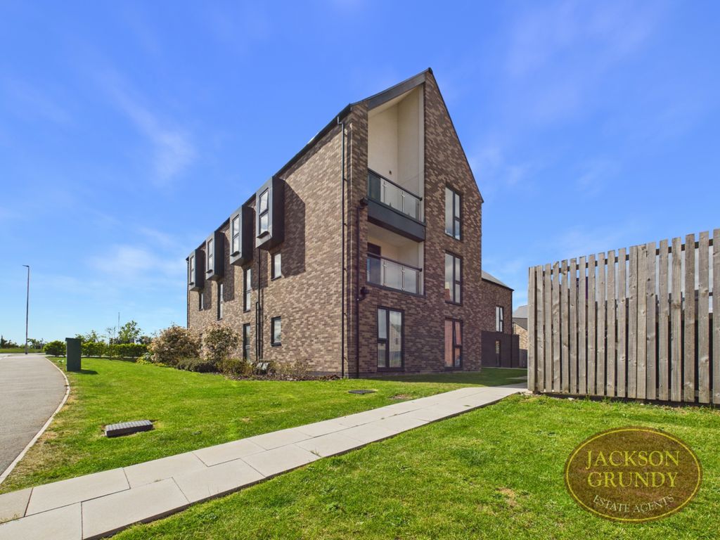 Property photo 1 of 6 Goldcrest Close