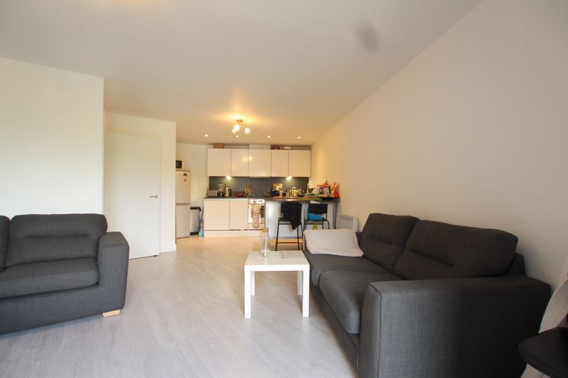 Property photo 2 of 6 Photo 6