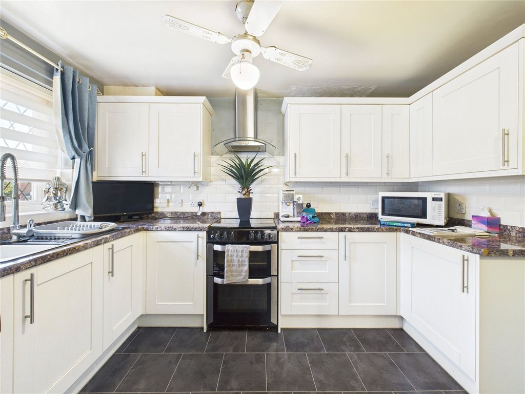 Property photo 3 of 20 Picture No. 04