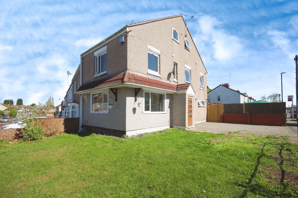 Property photo 1 of 15